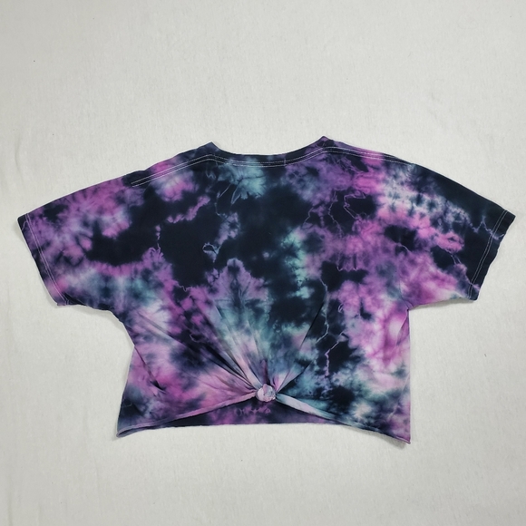 Hot Topic Blue and Purple Crop Top - Picture 2 of 16